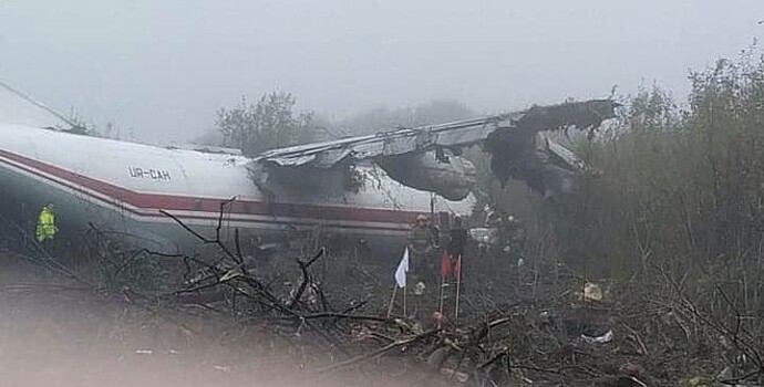 Львовский депутат сообщил о гибели пяти человек при посадке Ан-12