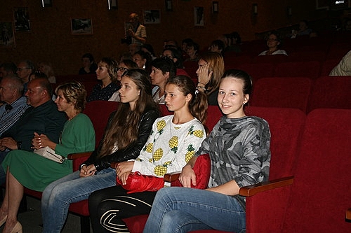 Юные журналисты из Филимонковского посетили выставку известного фотокорреспондента