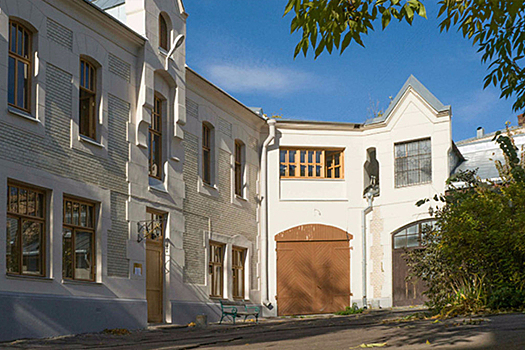 В музее Алексея Толстого мертвецы восстали из могил