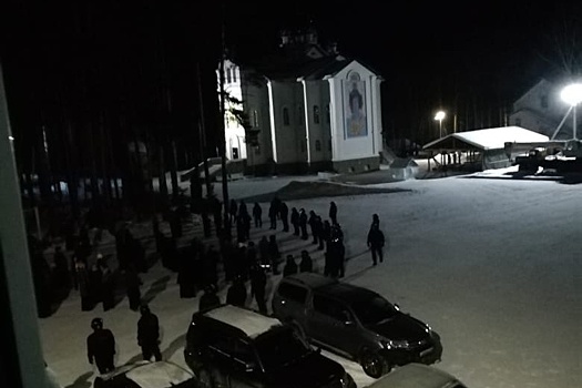 Силовики вновь взяли штурмом Среднеуральский женский монастырь
