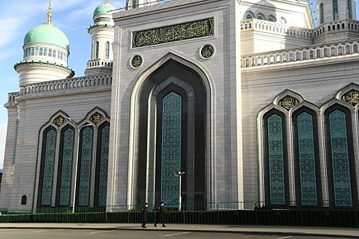 Конфликт вокруг мечети у Святого озера назвали попыткой поссорить россиян