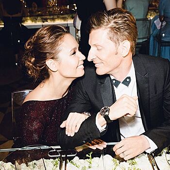 Павел Воля в стихотворной форме признался, что скучает по жене и детям