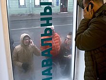 The Guardian (Великобритания): Навальный обманул смерть, но сможет ли он лишить Путина контроля над Россией?