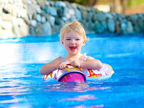Что делать, если ребенок боится плавать: 5 способов побороть страх воды