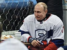 Команда Путина победила в матче на Красной площади