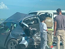 В Новосибирской области произошло тройное ДТП: столкнулись Toyota HiAce, Mazda 3 и ГАЗель