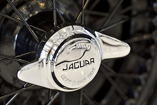 Jaguar представил кроссовер E-Pace с Wi-Fi