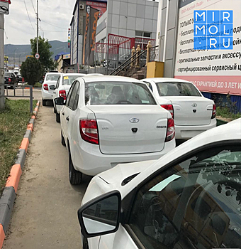 Инвалиды Дагестана получили специализированный автомобиль «Лада-Гранта»