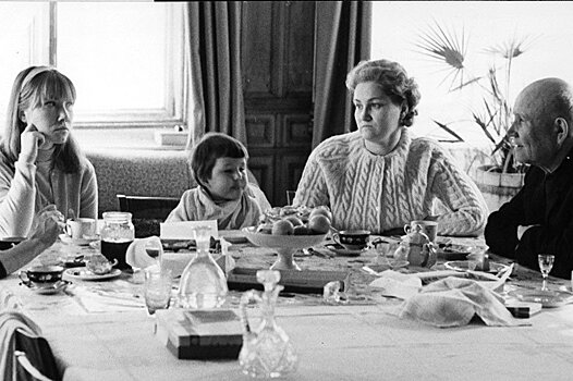 Фото на сайте Минобороны рассказали, как отдыхали известные полководцы