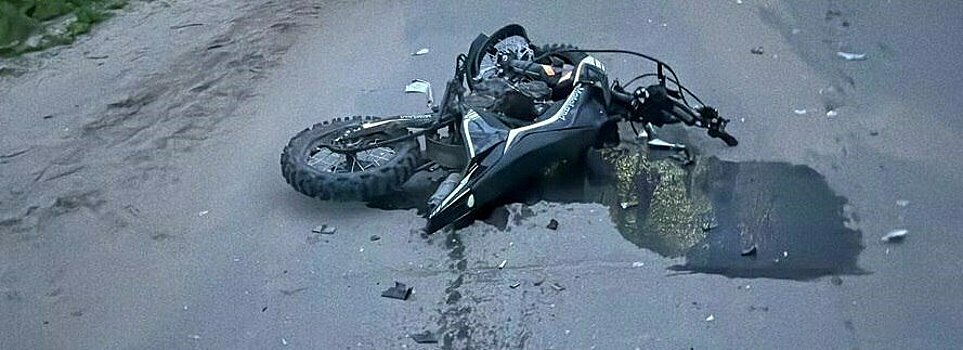 В Лальске пьяный молодой человек на ВАЗе столкнулся с несовершеннолетней на питбайке