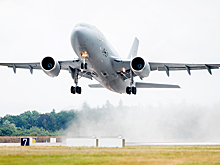 "Минус 30 и нечем дышать": летчик о полетах на фюзеляже