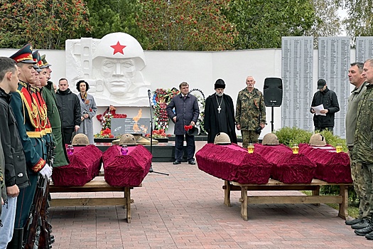 В день освобождения Смоленщины ее защитников торжественно перезахоронили