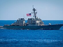 Обострение отношений: Китай не пустил военный корабль США