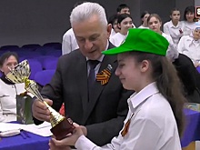 В школе 853 прошёл первый конкурс Знамённых групп
