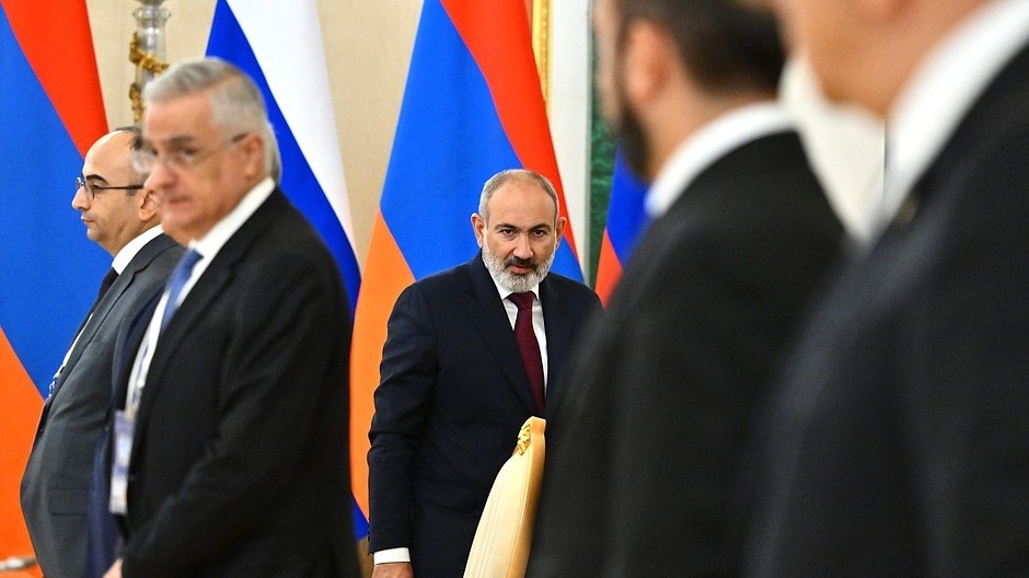 Пашинян: Армения установила ж/д сообщение с ЕС через Грузию и Турцию