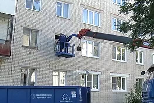 Пенсионера пришлось выкапывать из квартиры из-за мусора