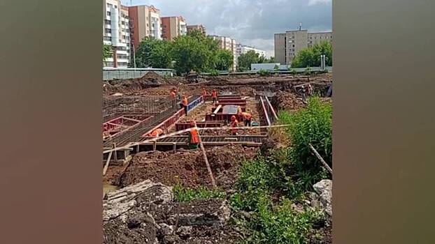 На строительстве средней школы в Мордовии полиция выявила 14 мигрантов, работавших без патентов