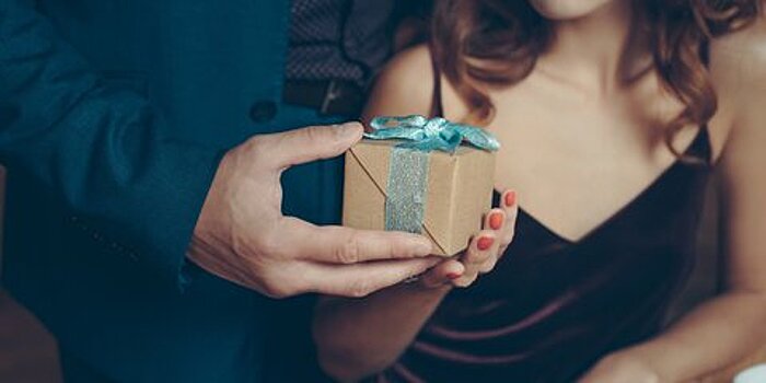 Романтические подарки не спасут разрушающиеся отношения – психолог