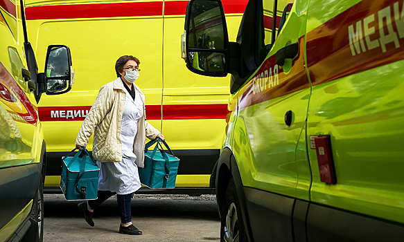 Врачей на пенсии попросят вернуться к работе