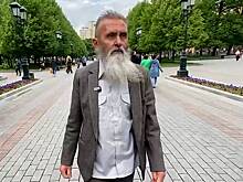 В России пишут о возвращении советского солдата после 40 лет жизни в Афганистане. Почему его называют предателем?
