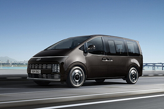 Hyundai представила рестайлинговую Staria