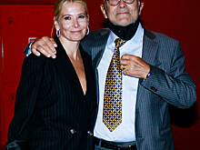 Юлия Высоцкая, Надежда Михалкова, Анна Снаткина и другие гости на премьере фильма "Дорогие товарищи"