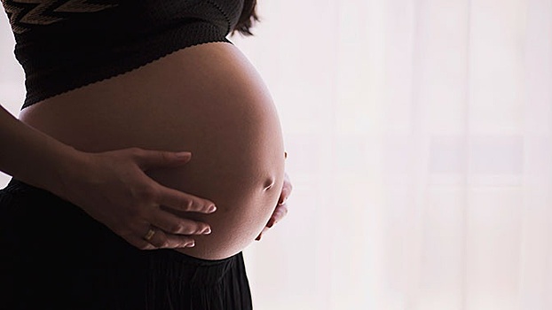 Доулы, бассейны и летальные исходы: в чем опасность домашних родов