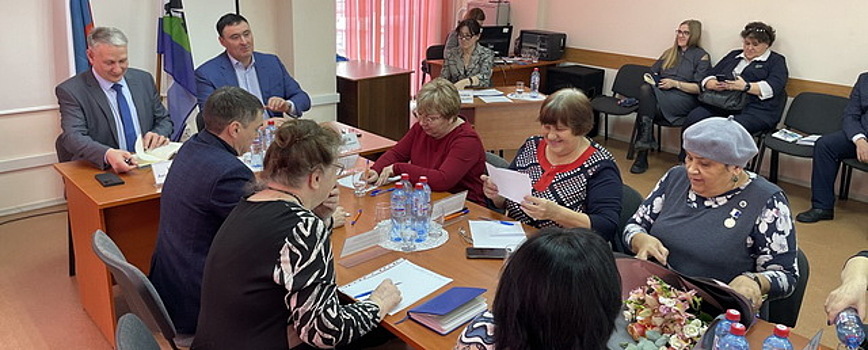 Руслан Болотов обсудил с активистами ТОС развитие Свердловского округа