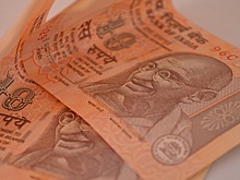 Куда денем рупии: Центробанк Индии запретил конвертировать национальную валюту в рубли