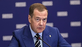 Медведев: ответ за удары западными ракетами по РФ «полетит не только на Киев»