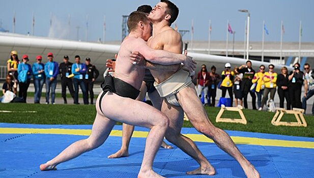 Крымчане в Иране взяли золото на Чемпионате Евразии по карате