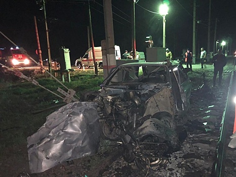 В Курганской области поезд столкнулся с автомобилем