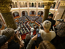 Парламент Венгрии принял 15-ю поправку к конституции