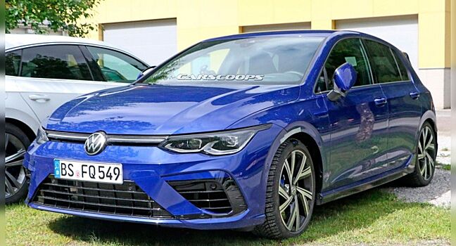 Volkswagen Golf R замечен фотошпионами без камуфляжа