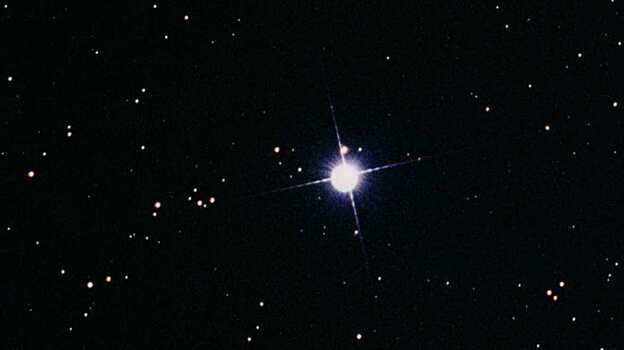 Зарегистрирована поляризация света сплюснутой звезды