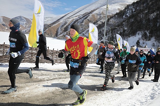 Первый высокогорный: в Чечне прошел марафон вокруг озера Кезеной-Ам