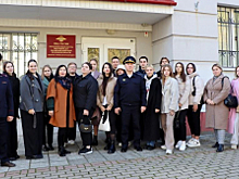 В Брянской области полицейские познакомили студентов с работой экспертов-криминалистов