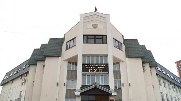 Пензенцы получат компенсации за провалившиеся в люк автомобили