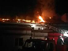 Ночью в Самаре 94 человека ликвидировали крупный пожар на ул. Чернореченской