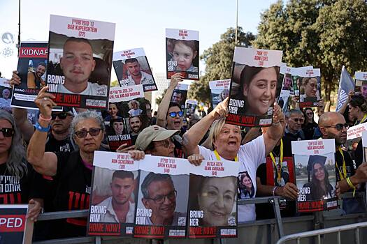 Родственники заложников в Газе ворвались на заседание парламента Израиля