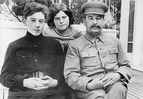 Внуки Сталина: что с ними стало