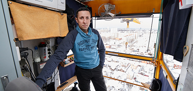 Машинист башенного крана из Ижевска: «Управление краном чем-то напоминает автомат с игрушками»