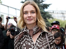 Пальцы во все стороны: Водянова не умеет носить босоножки