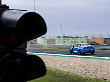 Видео: Первые тесты машины Lynk & Co 03 TCR
