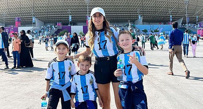 Жена нападающего сборной Аргентины – настоящая красотка! Они вместе поднимались с низов