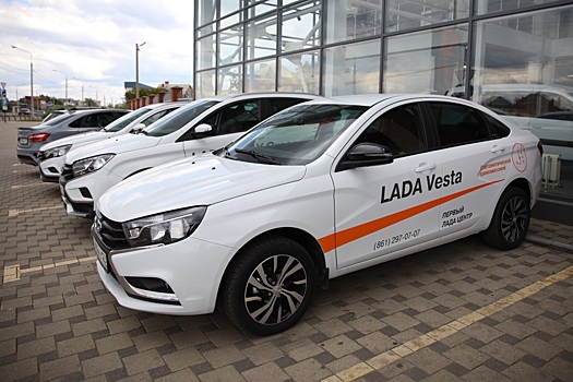 «АвтоВАЗ» запатентовал несколько вариантов салона обновленной Lada Vesta