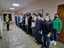 Военные автоинспекторы ЦВО приняли экзамены у курсантов автошколы ДОСААФ в Кировской области