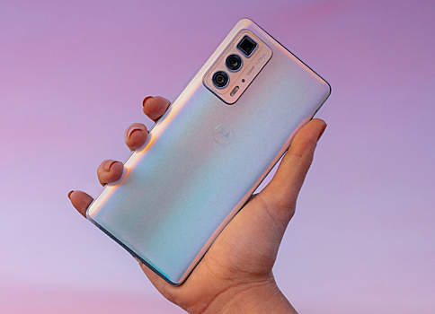 Motorola представила свой первый флагманский смартфон в 2021 году