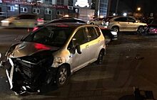 Пожарный автомобиль попал в массовое ДТП во Владивостоке