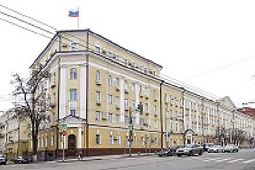 В Батайске мужчины незаконно использовали рыболовные сети в водоеме